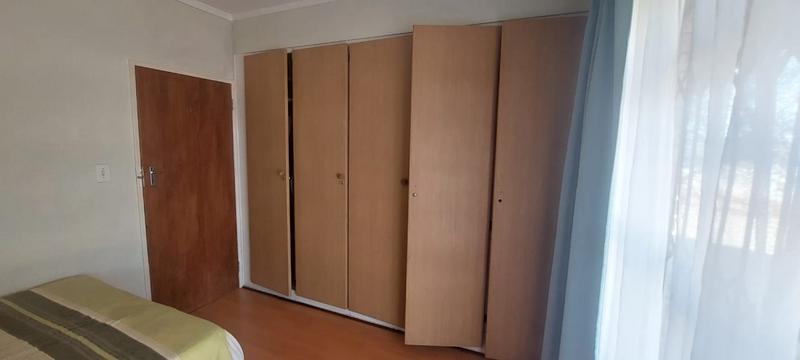 5 Bedroom Property for Sale in Riviera Park North West